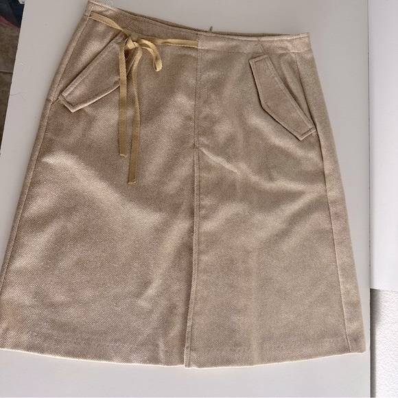 United Colors Of Benetton Beige Wool Silk Tie Detail Front Pockets Skirt NWOT 4? - Picture 5 of 15